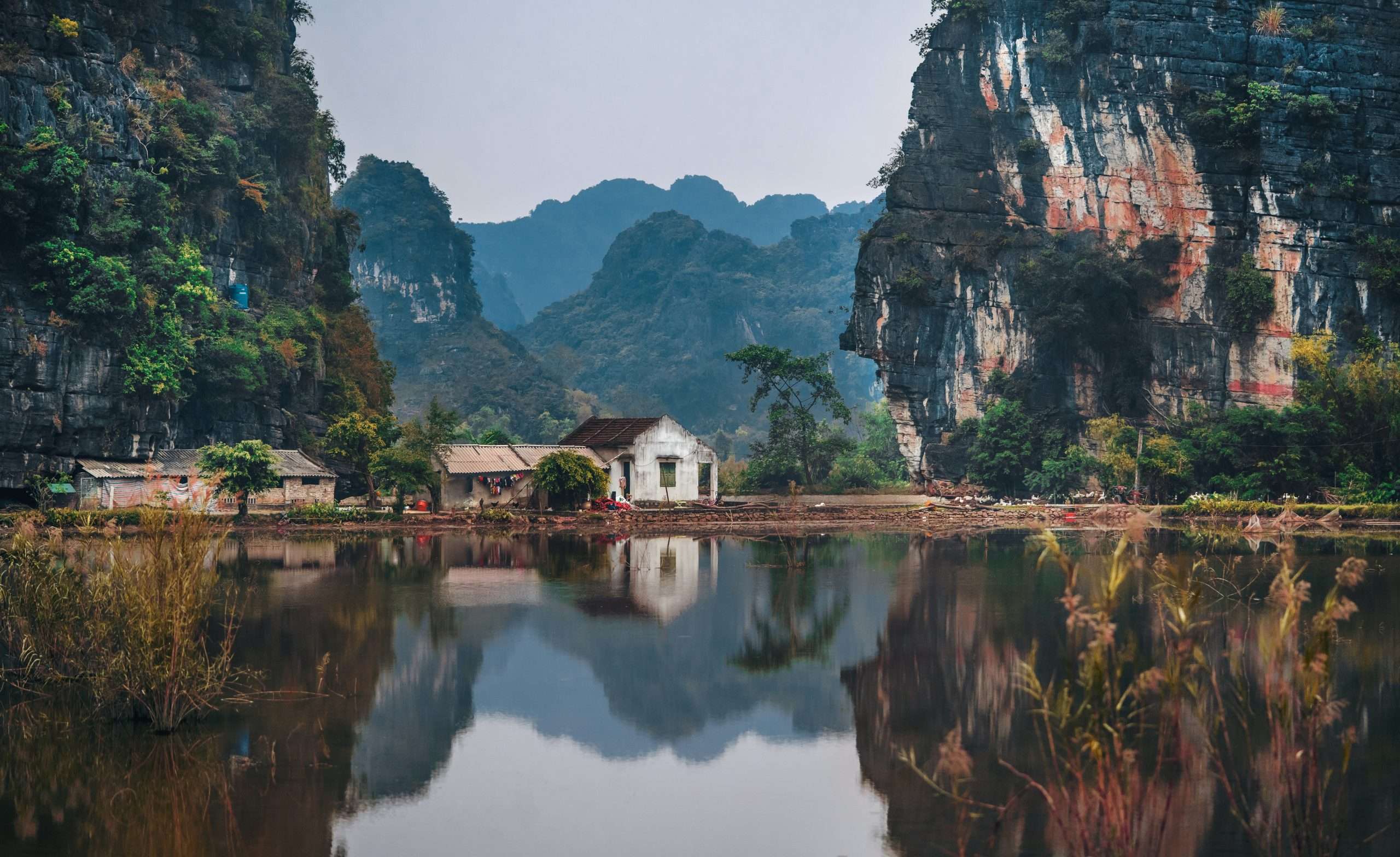 Wietnam - zatoka Ha Long i tradycyjna kultura